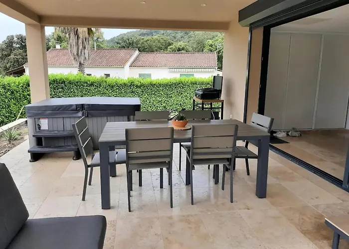 2 - Piscine Et Villa