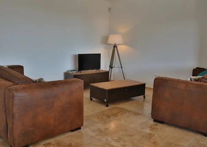 2 - Piscine Et Villa Ventiseri